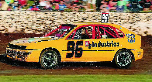 Ryan Green driving #96 won the juniors feature race at Grafton Speedway. It was Green’s first win in juniors. Ryan Green driving #96 won the juniors feature race at Grafton Speedway. It was Green’s first win in juniors.